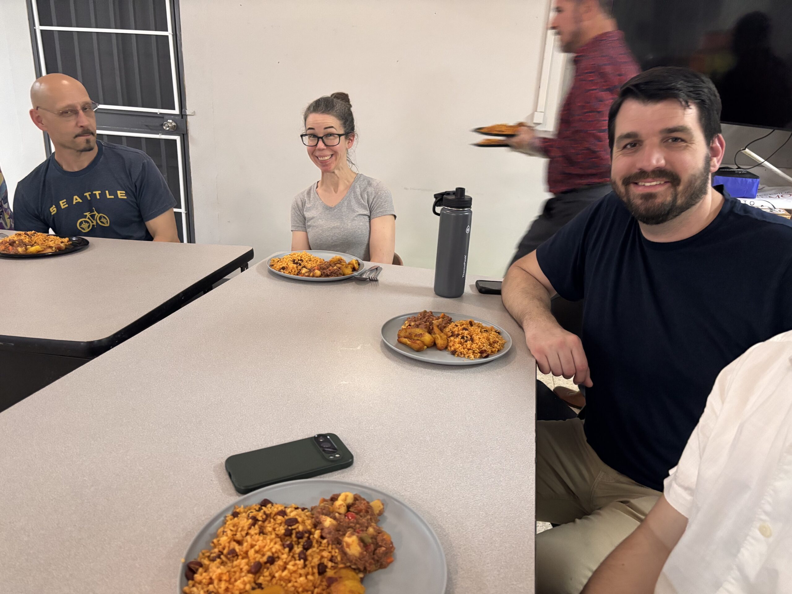 Some of the local residents of Añasco volunteer at Somos Gente by preparing dinners for the groups that come. Their food is delicious!