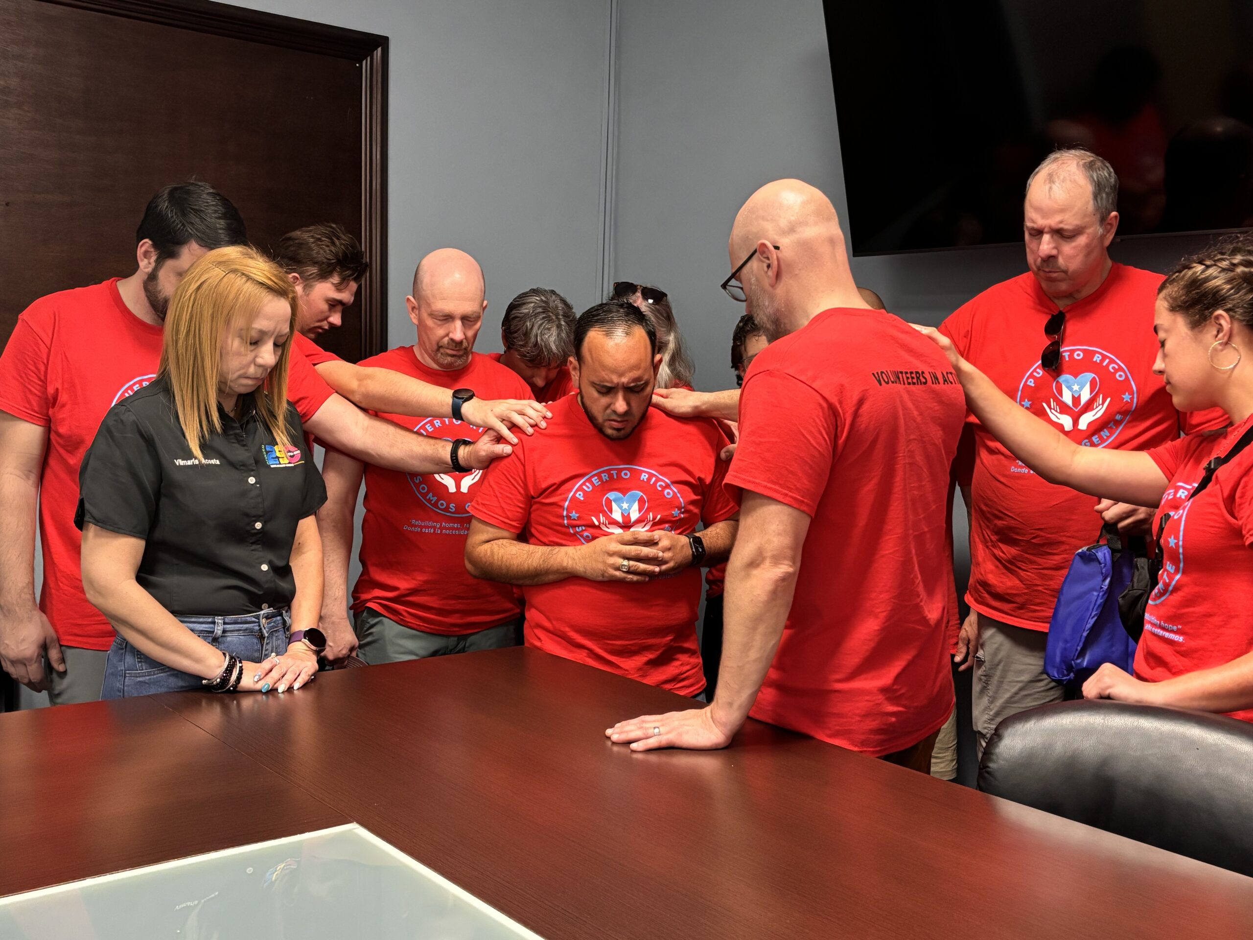 Before we left for San Juan, we laid hands on Joseph and prayed that God would continually provide for, and strengthen, him as he continues the amazing work he is doing with Somos Gente.